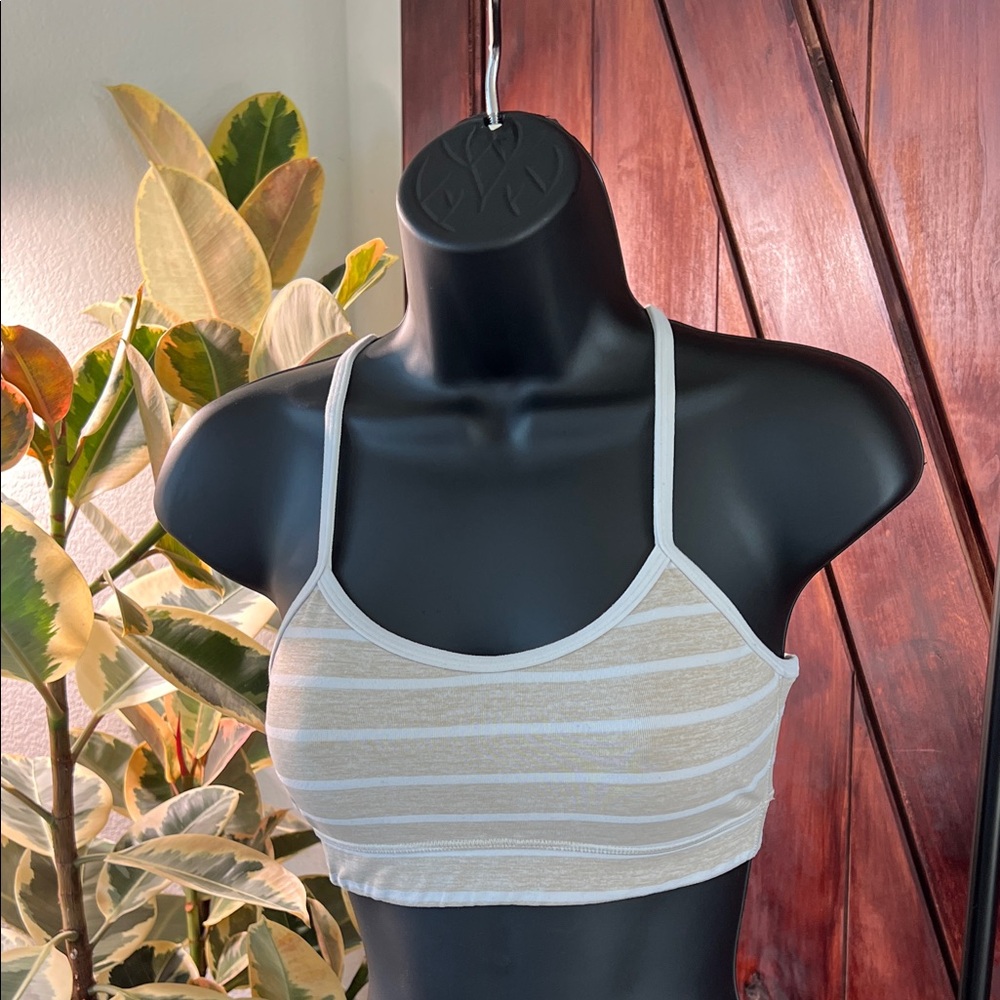 Lululemon Y sports bra